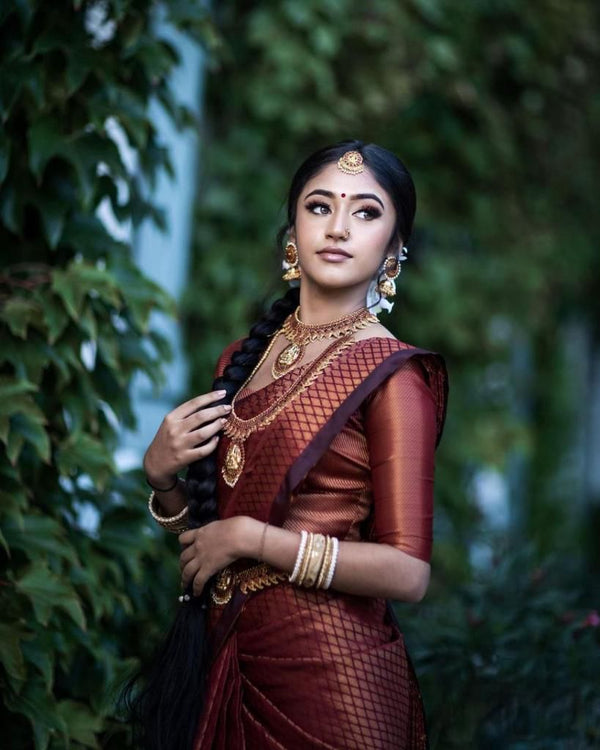 Dark Brown Colour Kanjivaram Woven Silk Saree With Blouse Piece